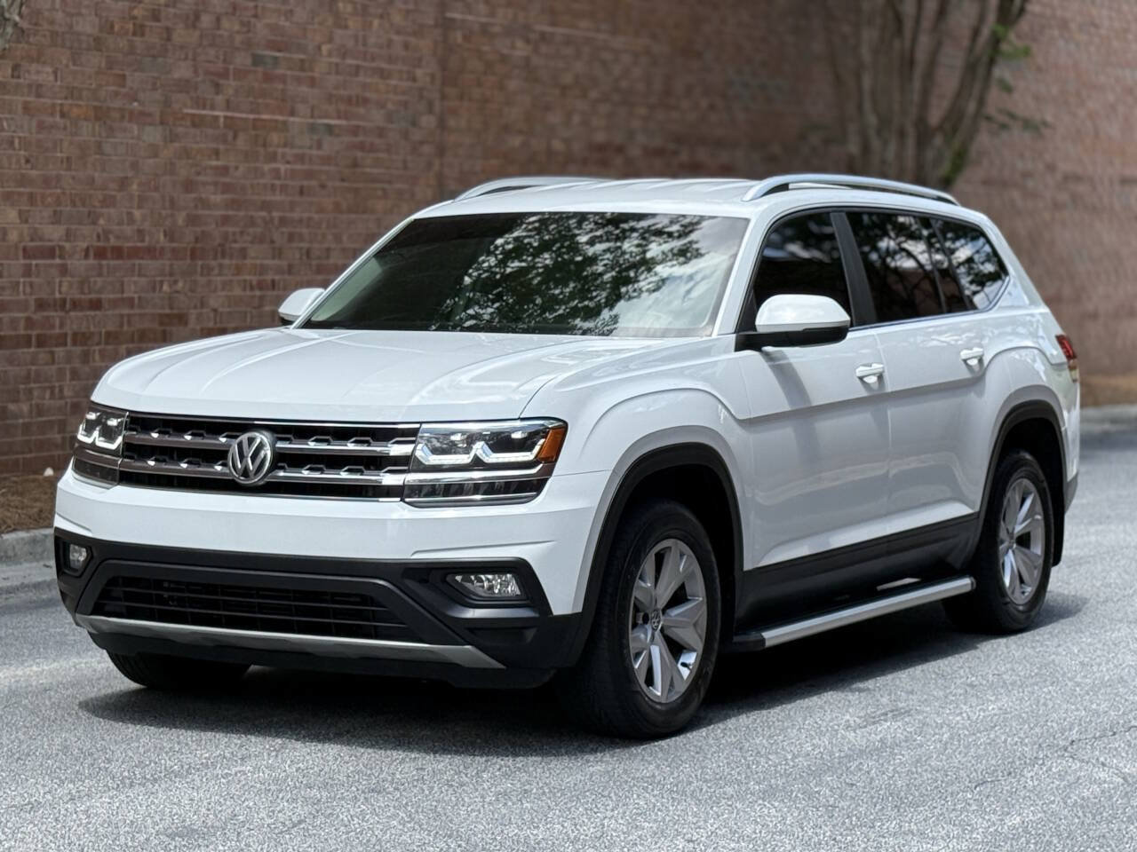 Used 2019 Volkswagen Atlas SE FWD image 2