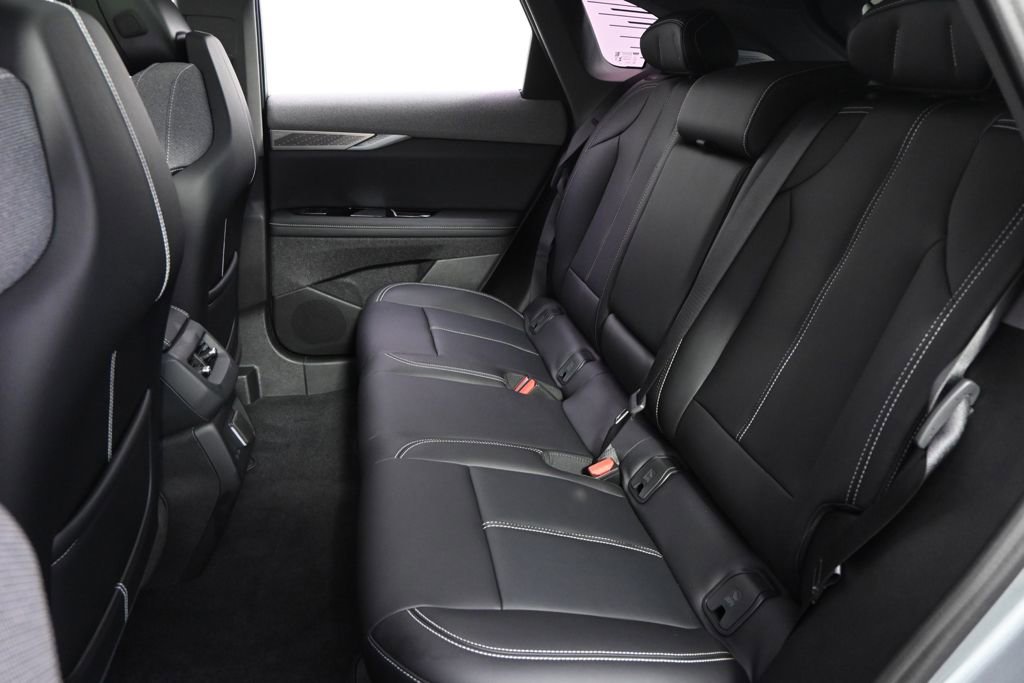 New 2026 Cadillac Optiq Sport 1 w/ LPO, Floor Liner Package AWD/4WD image 21