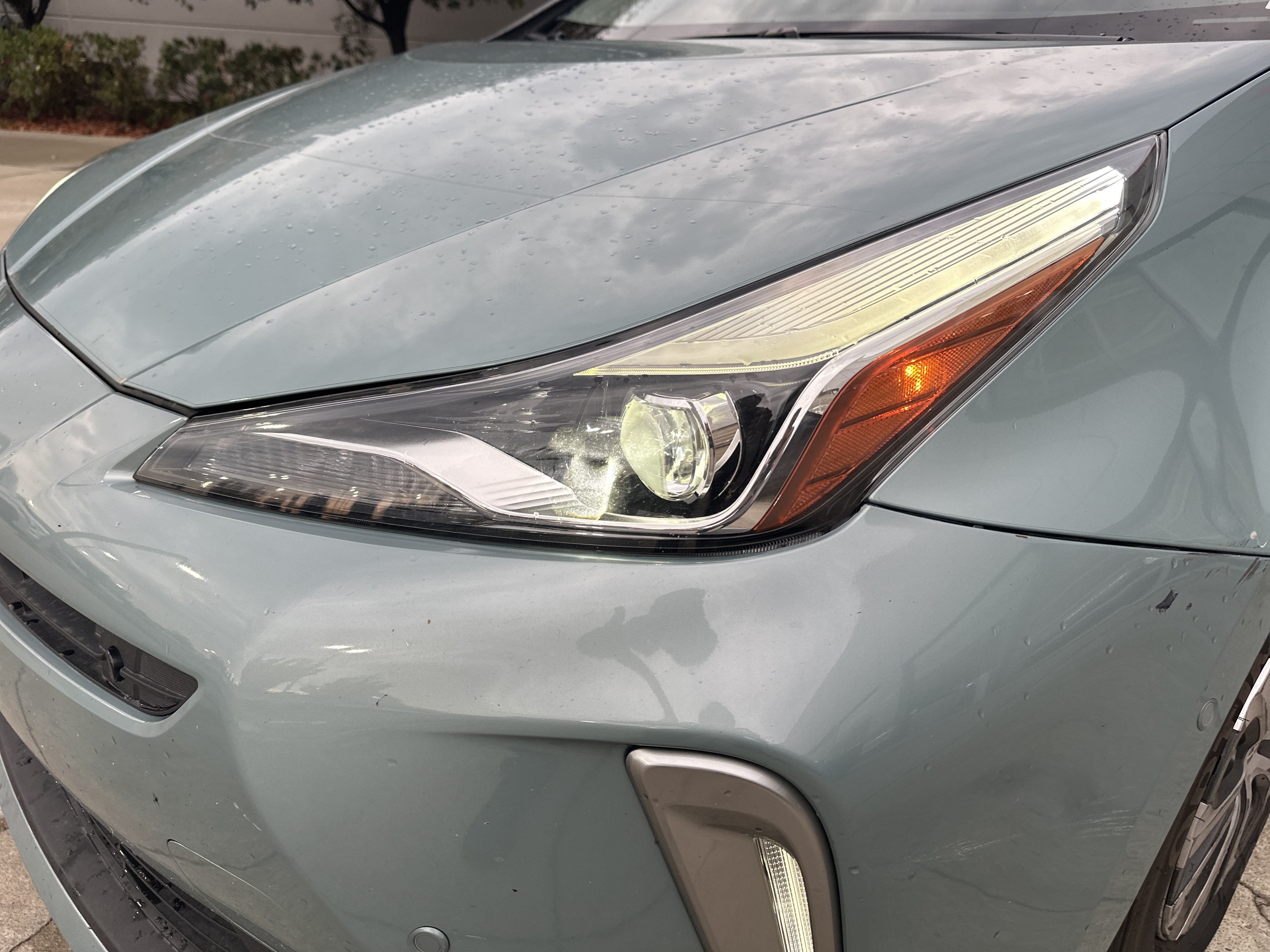 Used 2022 Toyota Prius XLE w/ Advanced Technology Package AWD/4WD image 9