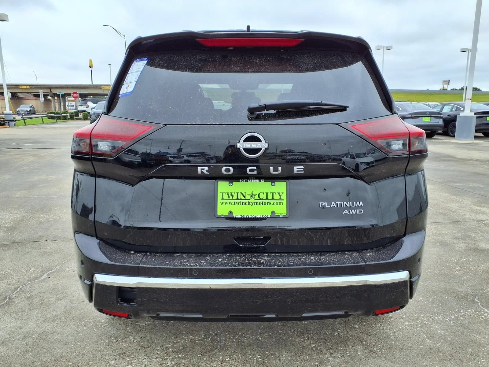 New 2026 Nissan Rogue Platinum w/ Platinum Premium Package AWD/4WD image 4