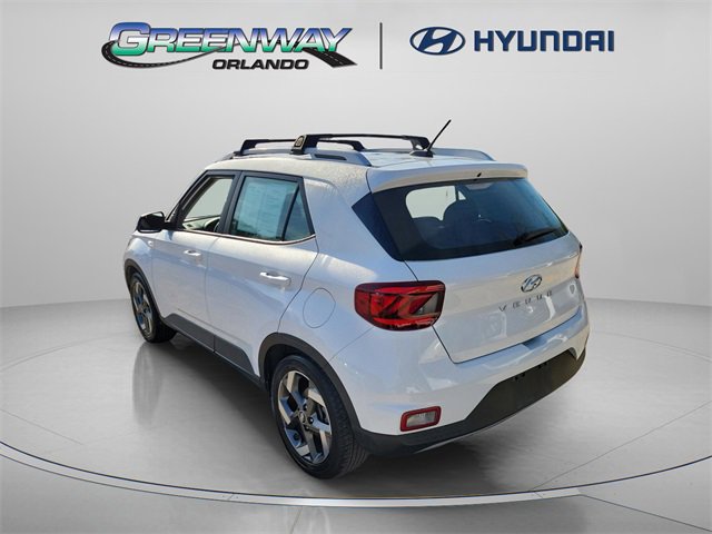 Used 2023 Hyundai Venue SEL image 3