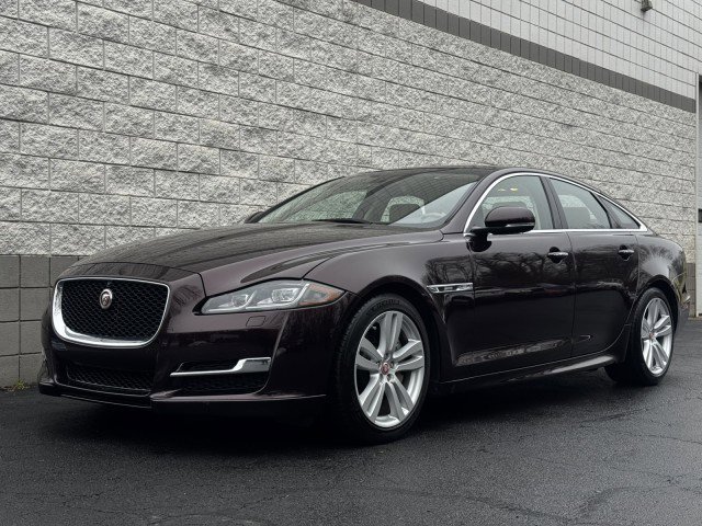Used 2016 Jaguar XJ R-Sport RWD image 1