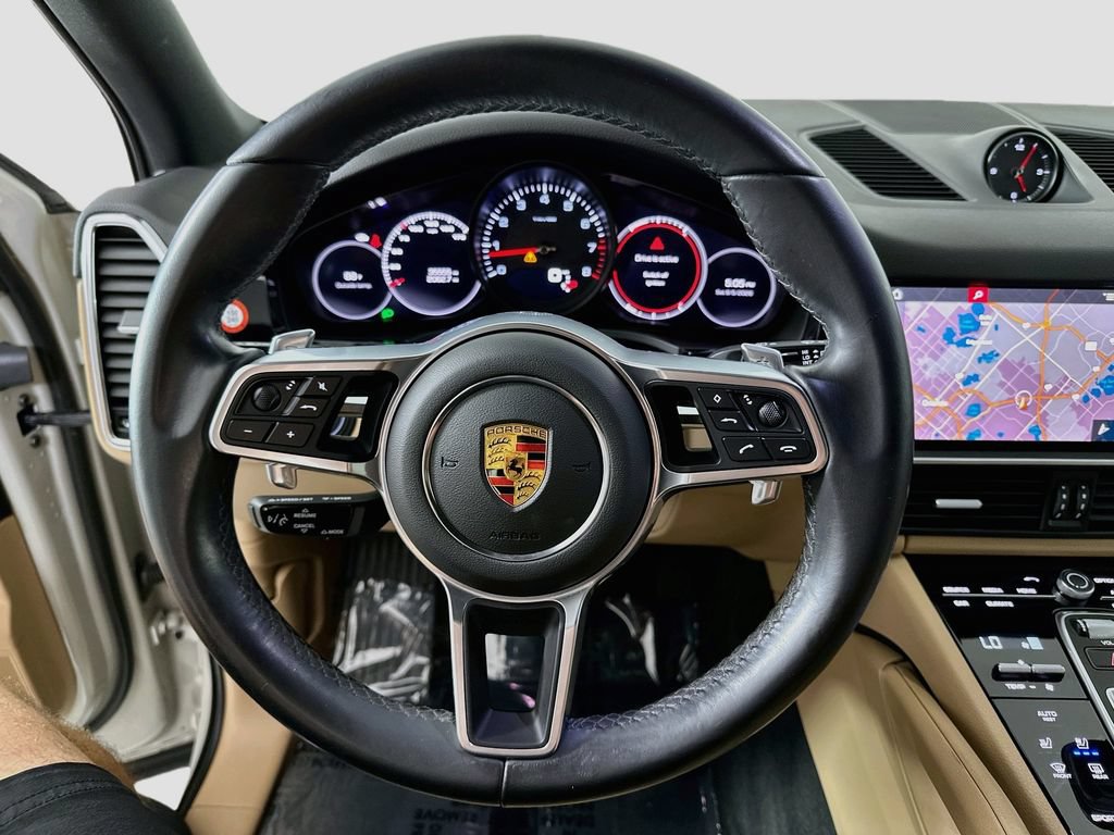 Used 2021 Porsche Cayenne AWD/4WD image 12