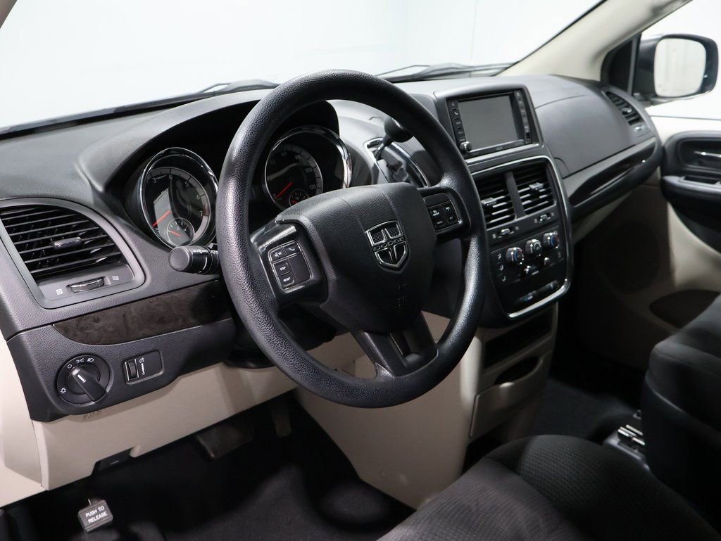 Certified 2020 Dodge Grand Caravan SE w/ UConnect Hands-Free Group image 17