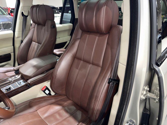 Used 2013 Land Rover Range Rover Autobiography image 52