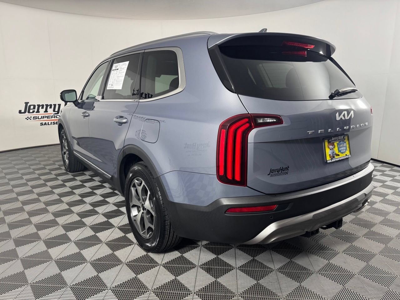 Used 2022 Kia Telluride EX w/ Towing Package FWD image 8