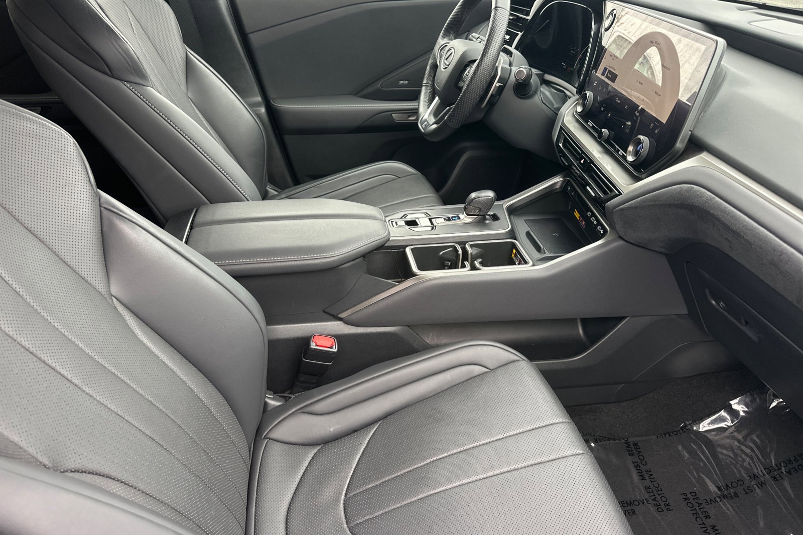 Used 2024 Lexus TX 500h AWD image 17