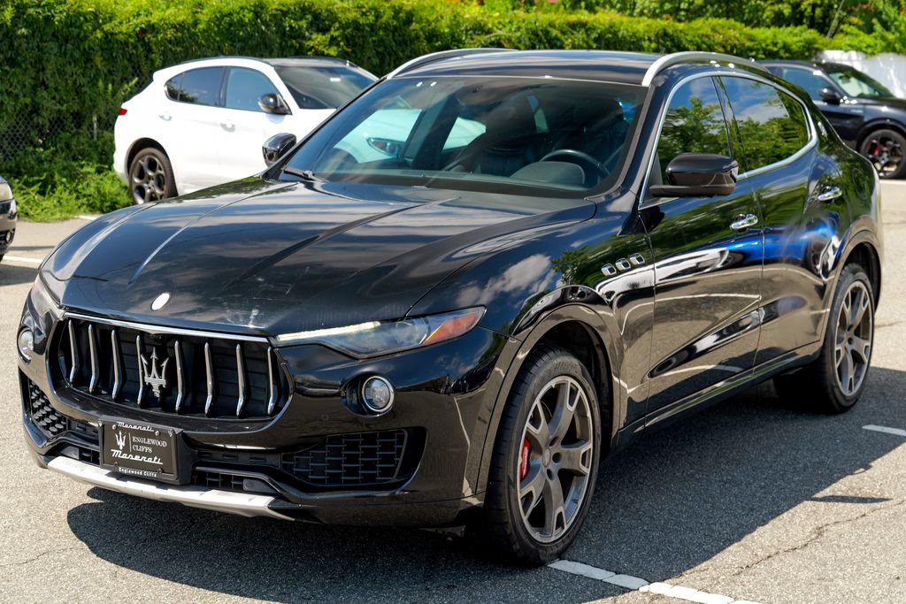 Used 2017 Maserati Levante S AWD/4WD image 3