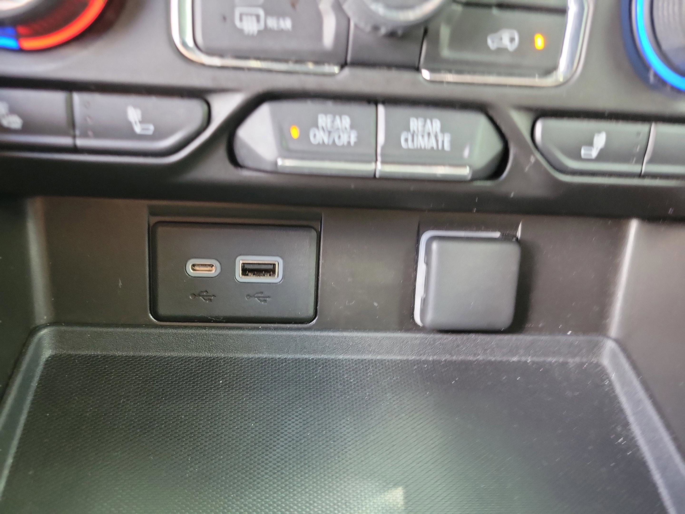 Used 2021 Chevrolet Tahoe RST w/ Luxury Package image 19