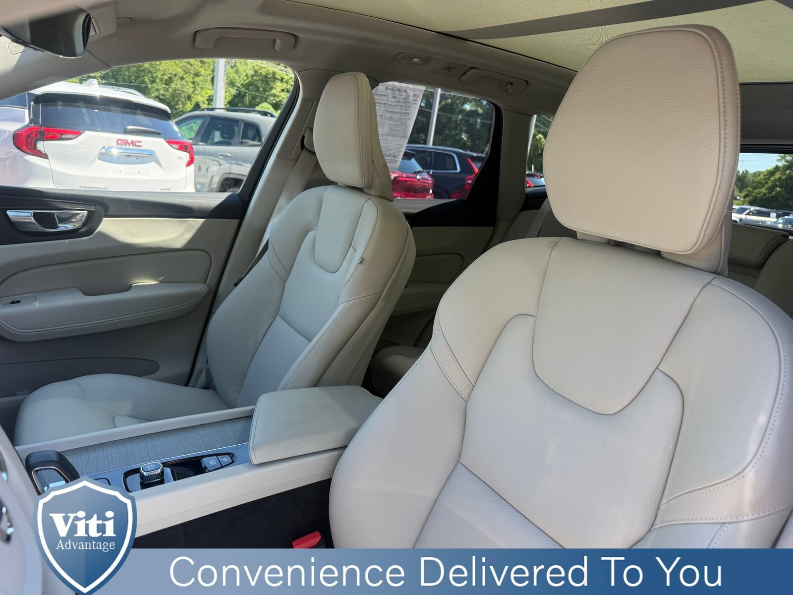 Certified 2025 Volvo XC60 T8 Plus w/ Protection Package Premier AWD/4WD image 18