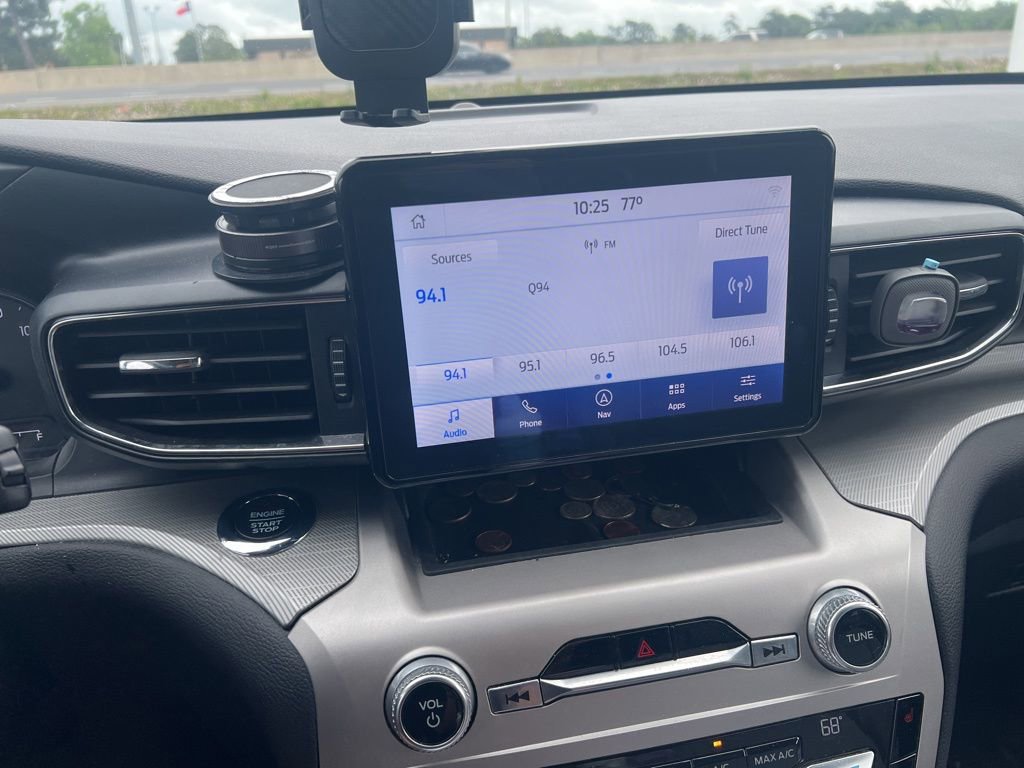 Used 2021 Ford Explorer XLT w/ Equipment Group 202A image 9