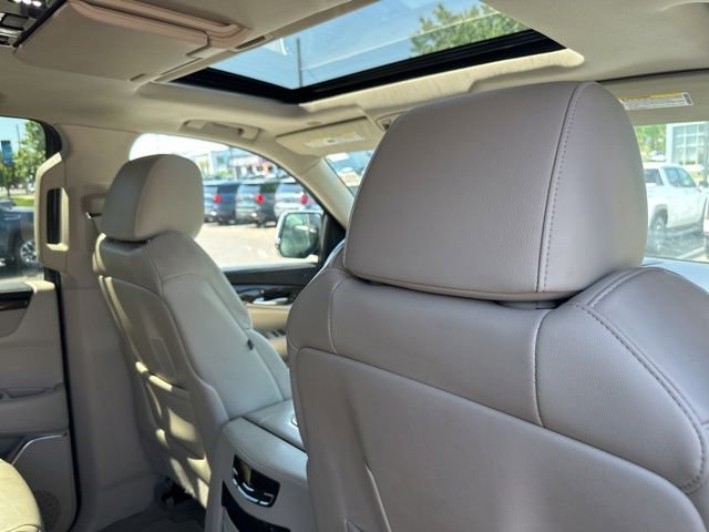 Used 2020 Cadillac Escalade Premium Luxury AWD/4WD image 13