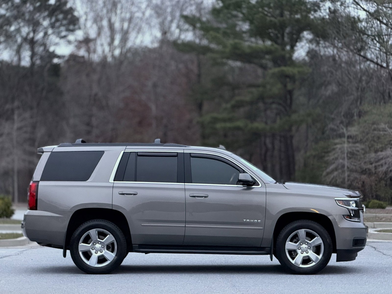 Used 2018 Chevrolet Tahoe LS w/ All-Season Package image 11