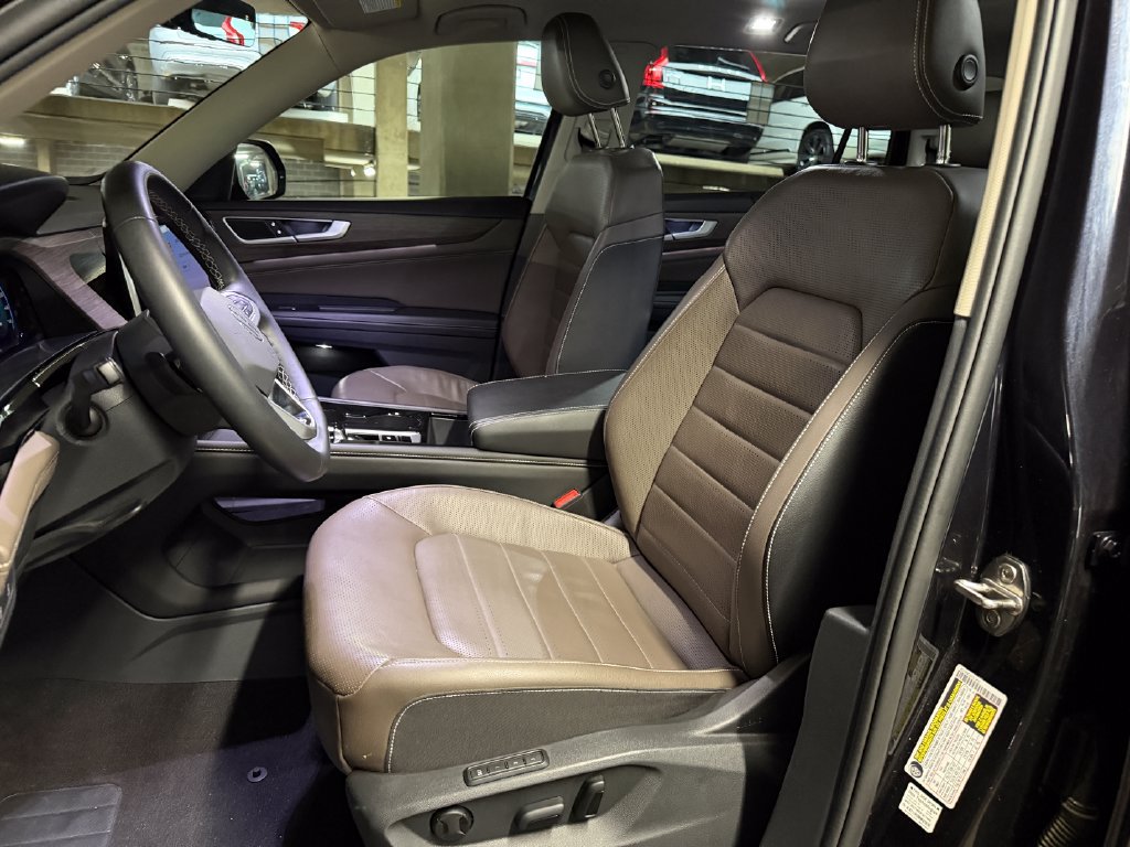 Certified 2024 Volkswagen Atlas SEL AWD/4WD image 11