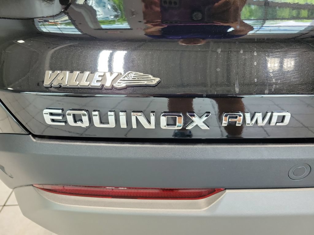 Used 2026 Chevrolet Equinox LT AWD/4WD image 12