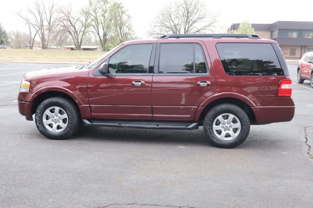 Used 2010 Ford Expedition XLT image 9