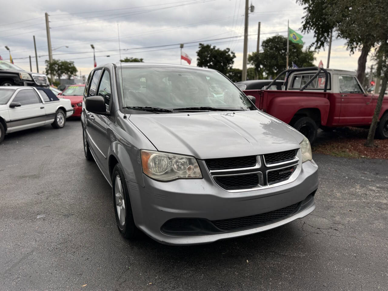 Used 2013 Dodge Grand Caravan SE image 9
