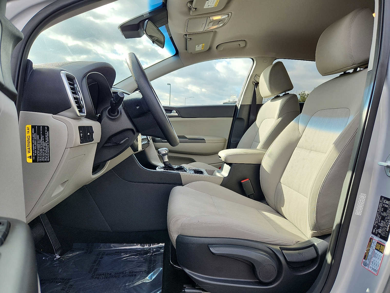 Used 2020 Kia Sportage LX image 13