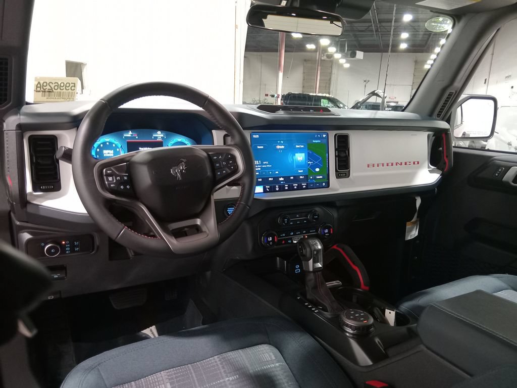 Certified 2025 Ford Bronco Heritage Edition AWD/4WD image 14