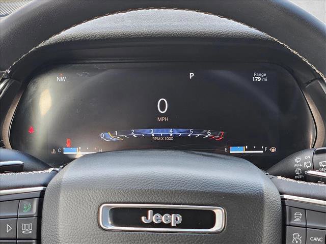 Used 2023 Jeep Grand Cherokee L Laredo image 10