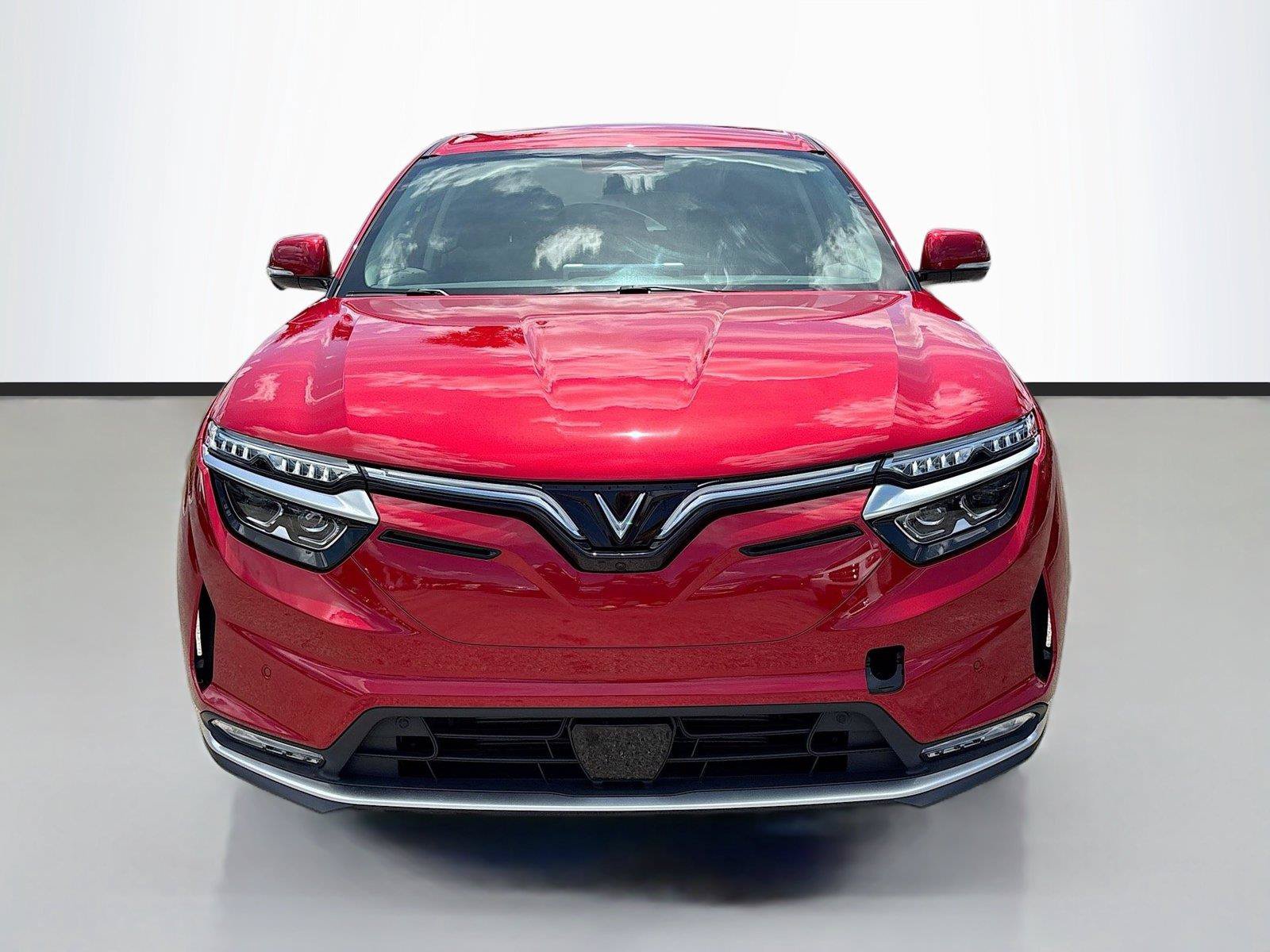 New 2025 VinFast VF 8 Eco AWD/4WD image 2