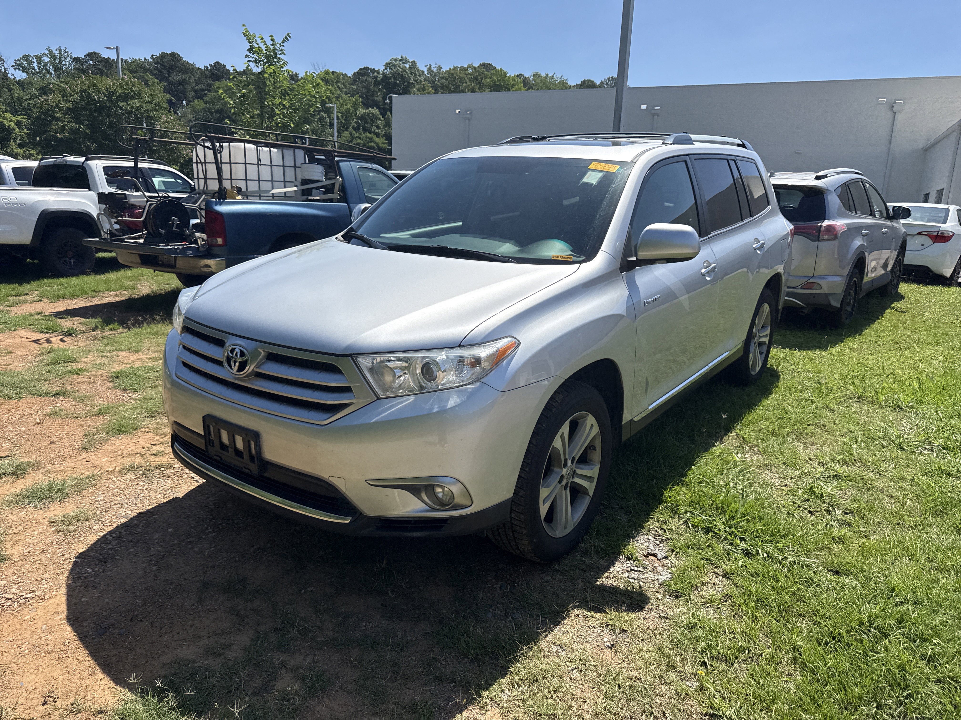 Used 2011 Toyota Highlander Limited w/ Tow Pkg AWD/4WD image 38