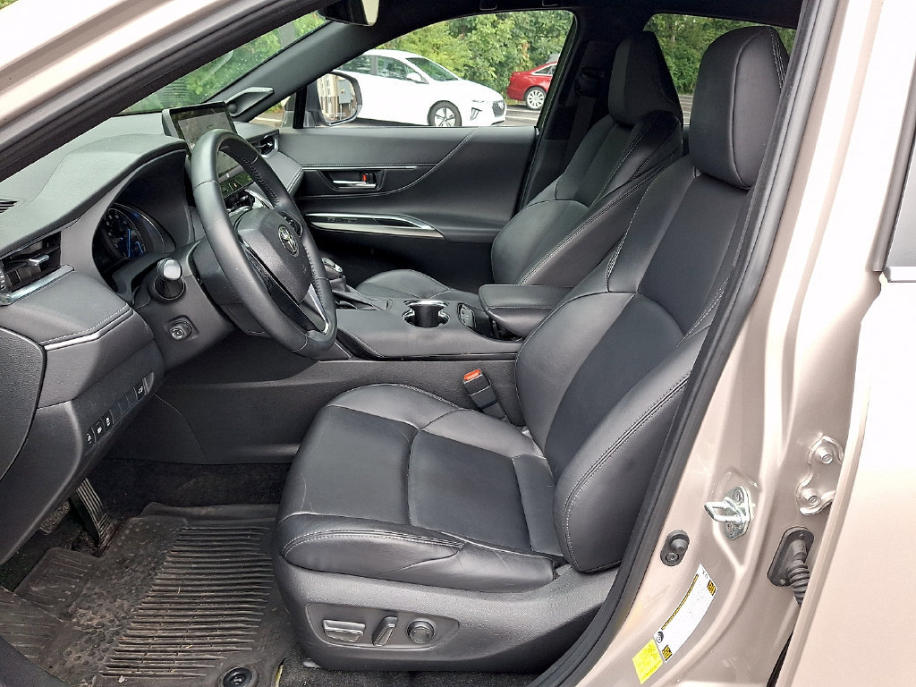 Used 2023 Toyota Venza XLE AWD/4WD image 15