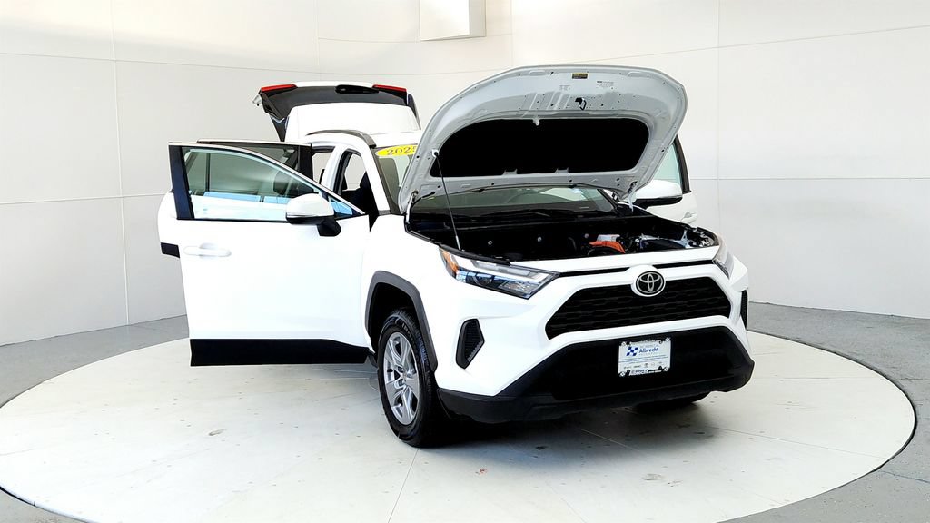 Certified 2025 Toyota RAV4 XLE AWD/4WD image 9