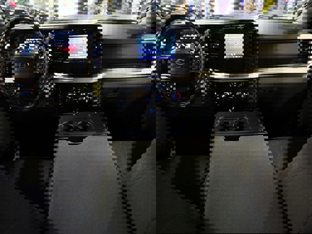 Used 2024 Ford F350 XLT w/ FX4 Off-Road Package image 7