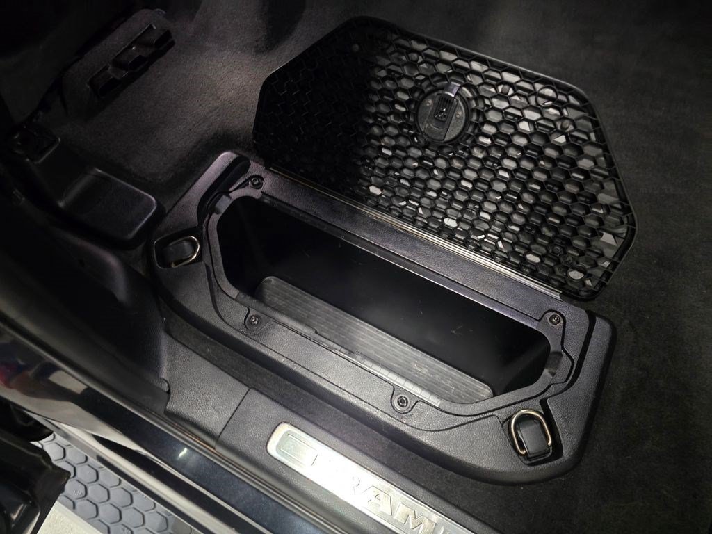 Used 2020 RAM 1500 Laramie RWD image 37