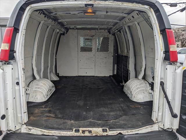 Used 2013 Chevrolet Express 1500 RWD image 11