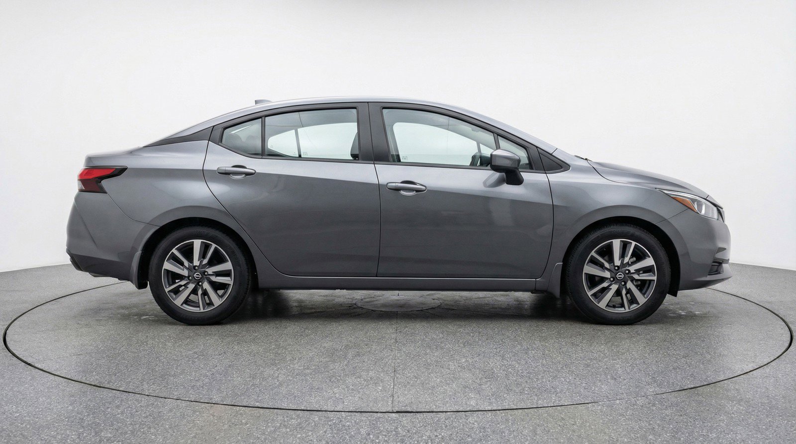 Used 2025 Nissan Versa SV image 11