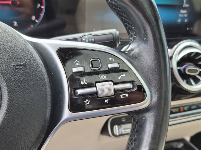 Used 2022 Mercedes-Benz GLA 250 4MATIC w/ Premium Package Lite image 26
