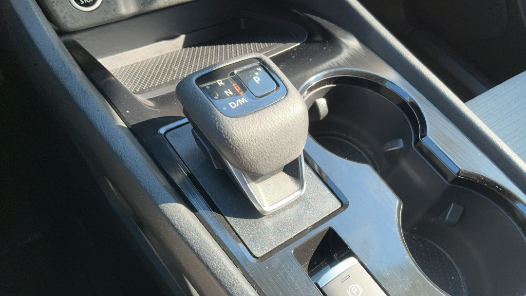 Used 2023 Nissan Rogue SV FWD image 15