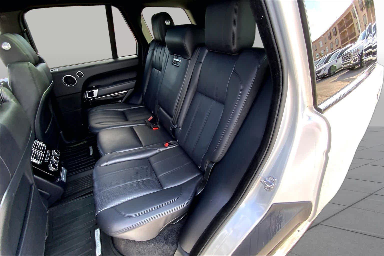 Used 2017 Land Rover Range Rover Supercharged AWD/4WD image 19