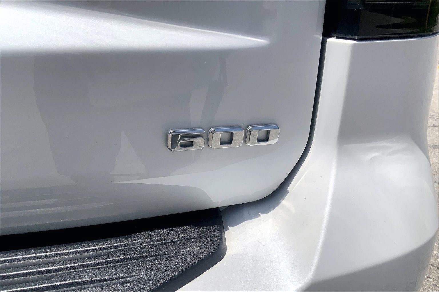 Certified 2022 Cadillac Escalade Sport Platinum w/ Heavy-Duty Trailer Package AWD/4WD image 8