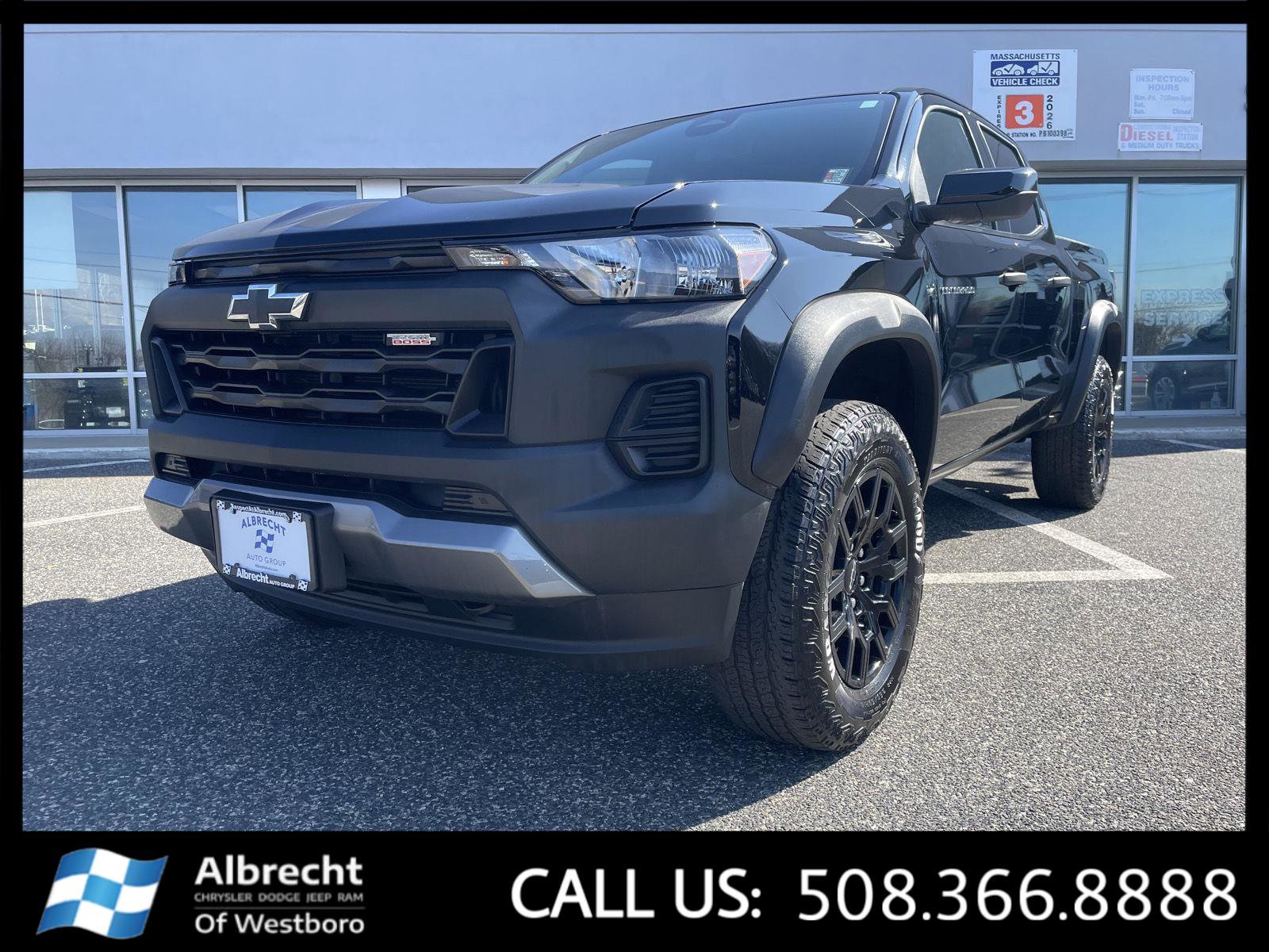 Used 2023 Chevrolet Colorado Trail Boss image 1