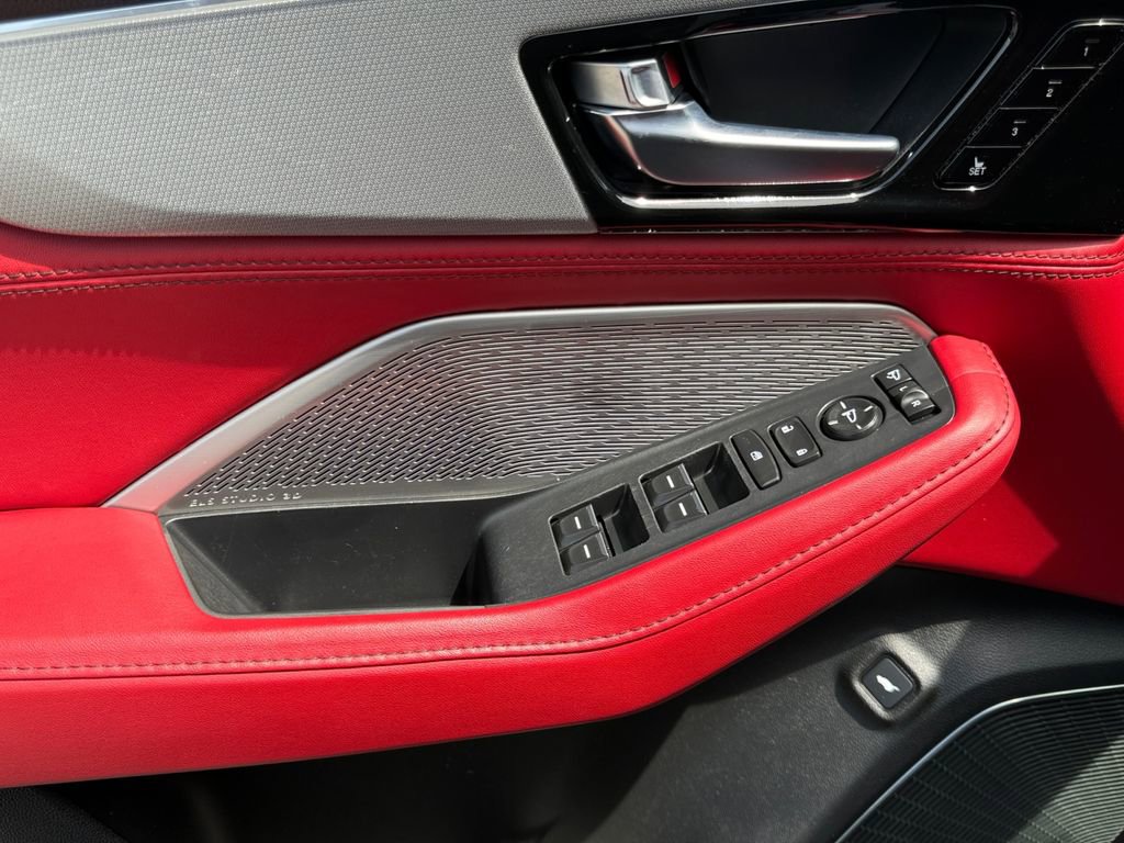 Used 2023 Acura MDX A-Spec image 11