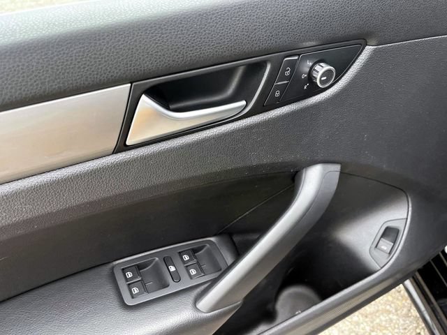 Used 2015 Volkswagen Passat 1.8T Limited Edition FWD image 17