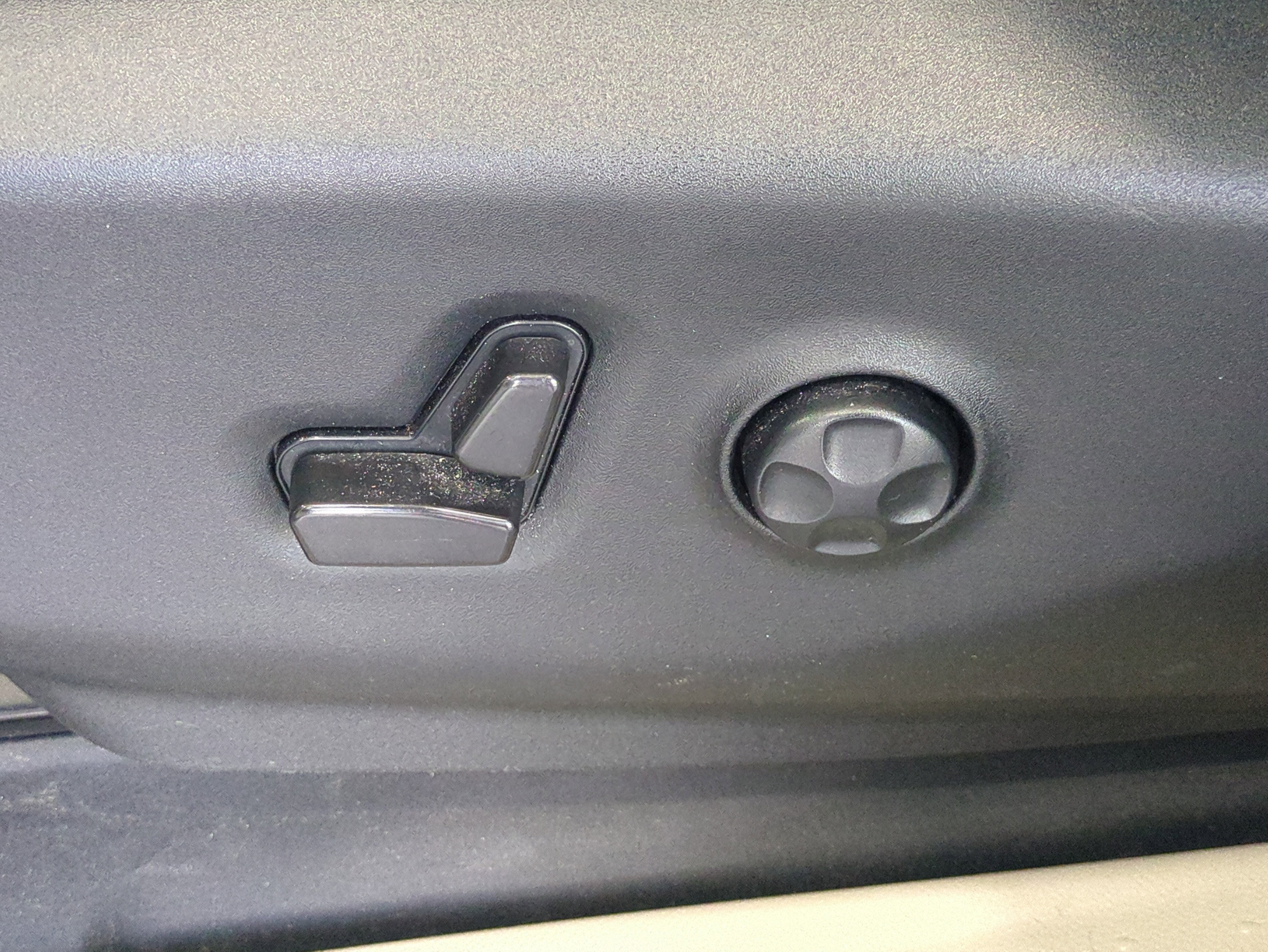 Used 2022 Chrysler Pacifica Limited FWD image 21