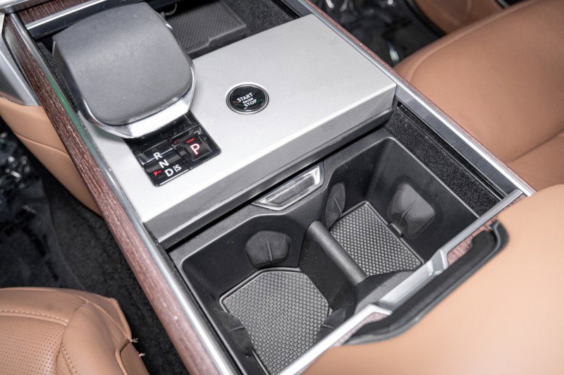 Used 2024 Land Rover Range Rover Long Wheelbase SE image 26