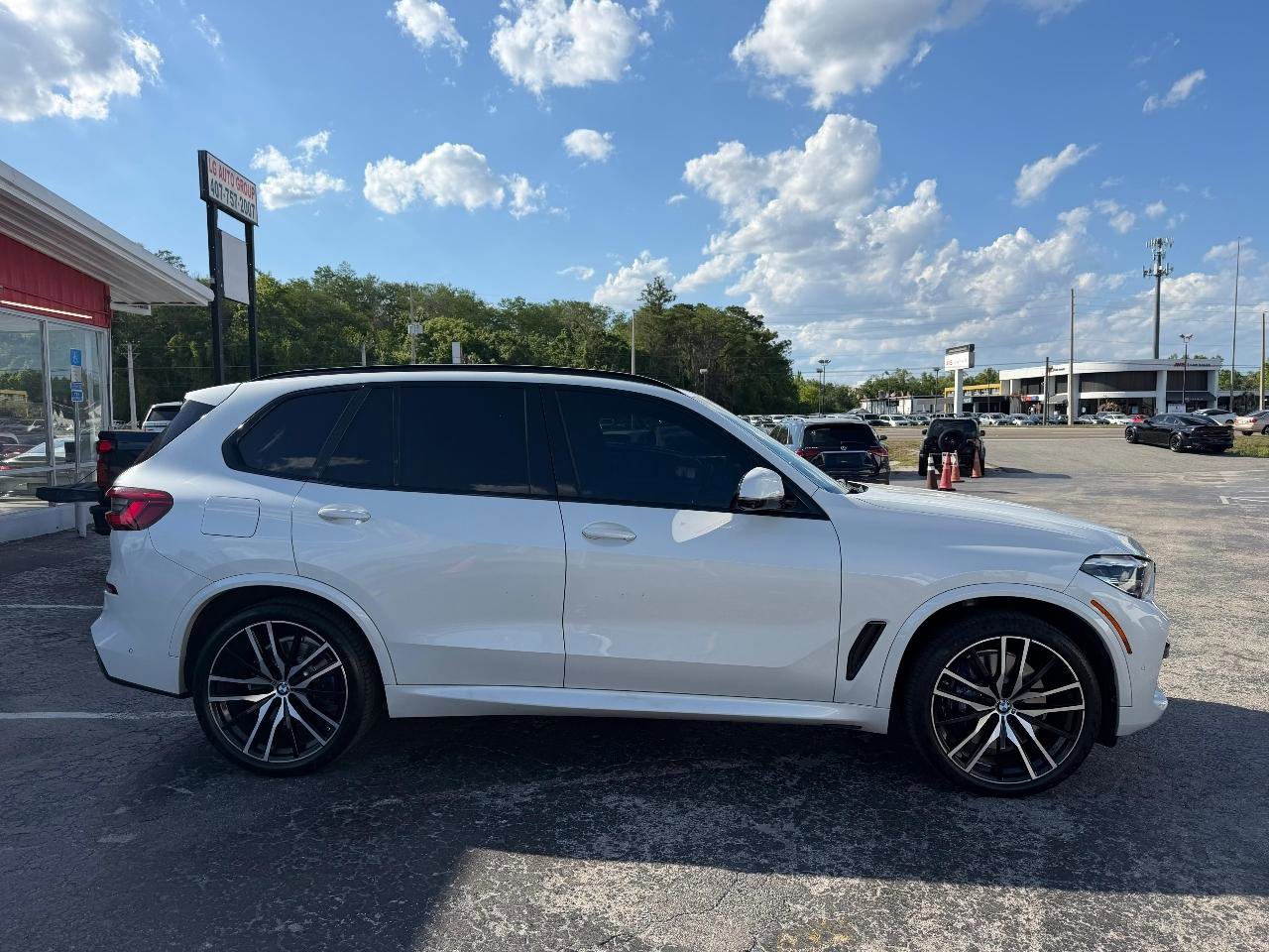 Used 2019 BMW X5 xDrive40i w/ M Sport Package AWD/4WD image 8