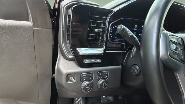 Used 2023 Chevrolet Silverado 1500 LTZ w/ LTZ Premium Package AWD/4WD image 22