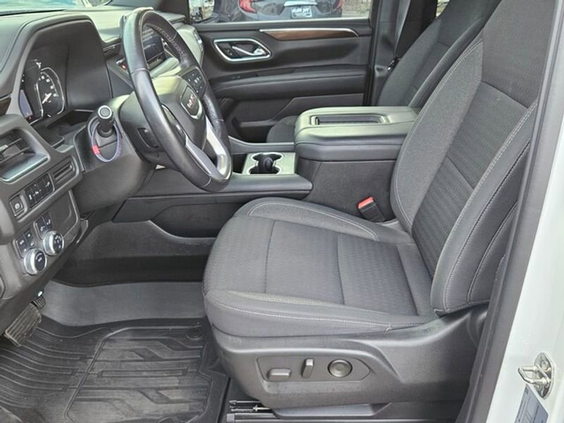 Used 2021 GMC Yukon SLE image 7