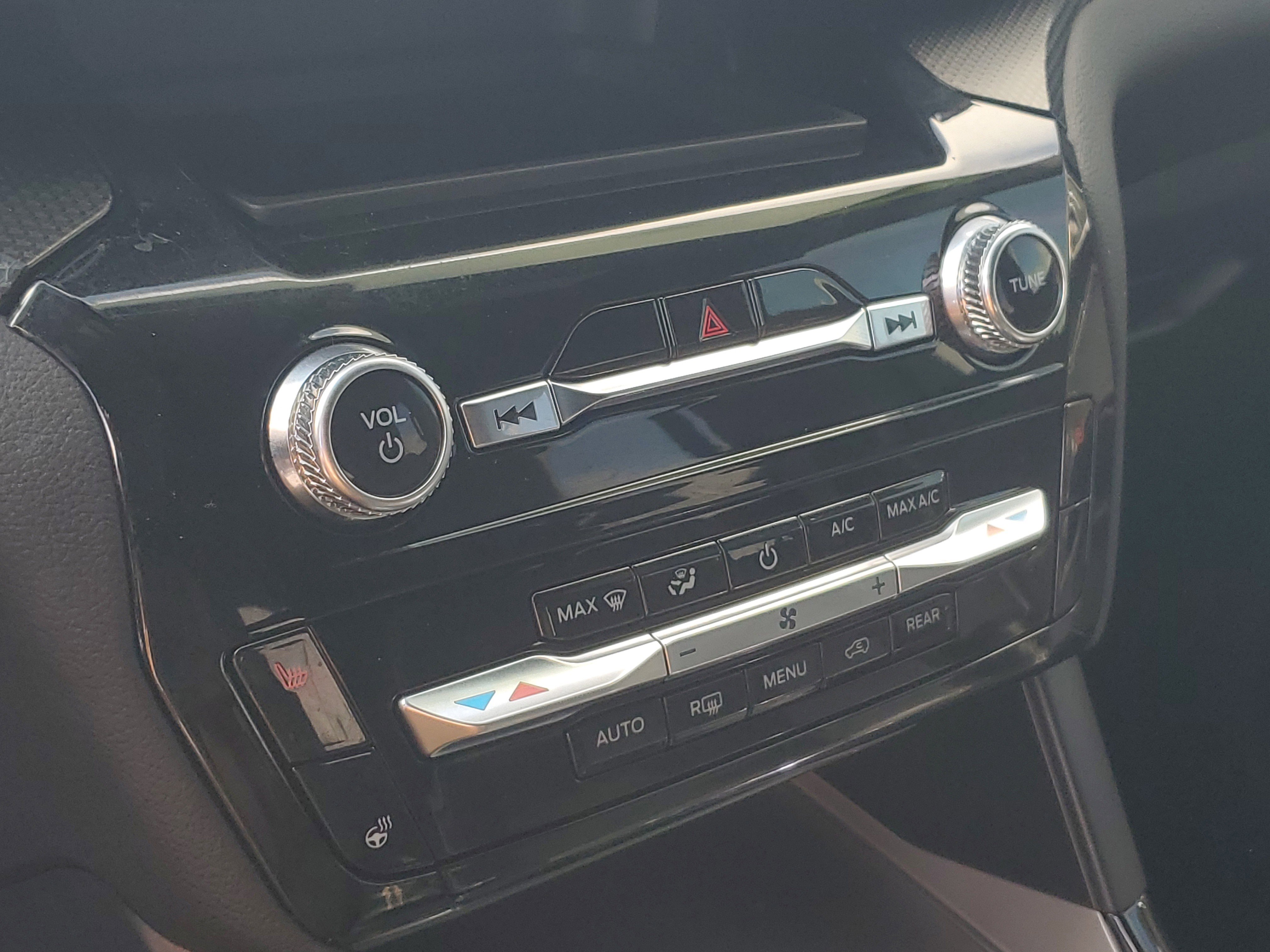 Used 2022 Ford Explorer ST image 11