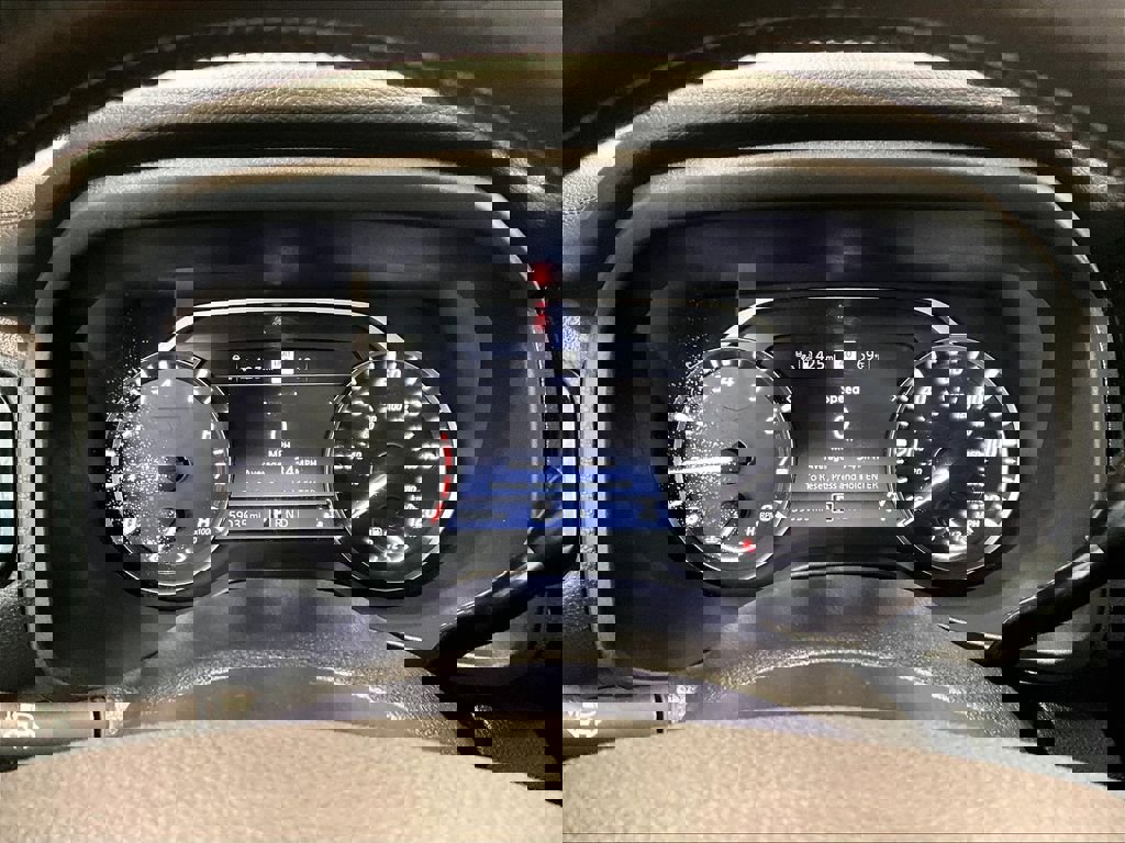 Used 2024 Nissan Titan Platinum Reserve w/ Moonroof Package image 14