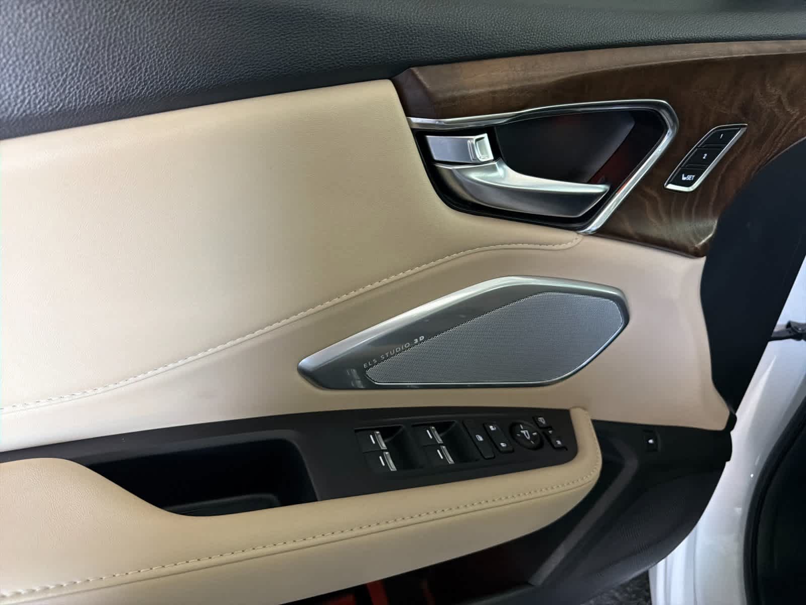 Used 2022 Acura RDX AWD w/ Advance Package image 12