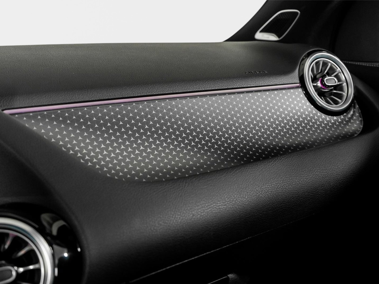 Used 2024 Mercedes-Benz GLA 35 AMG 4MATIC image 34