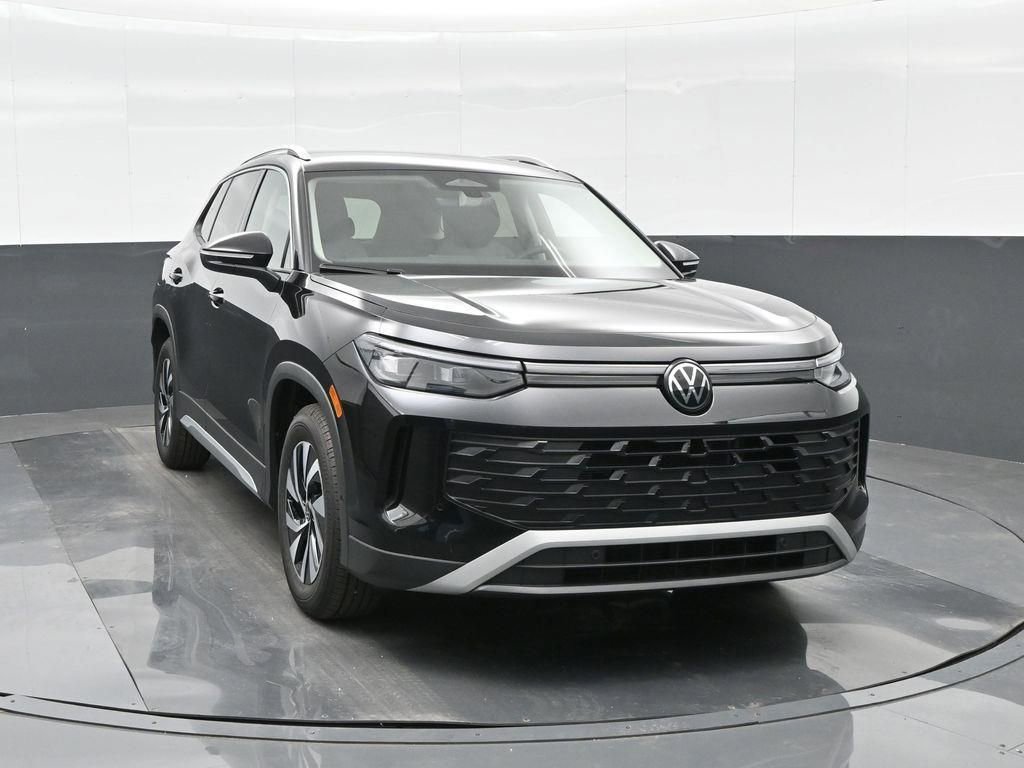 New 2026 Volkswagen Tiguan S image 2