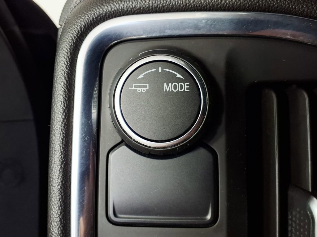 Used 2021 Chevrolet Silverado 1500 LT w/ Convenience Package II RWD image 19